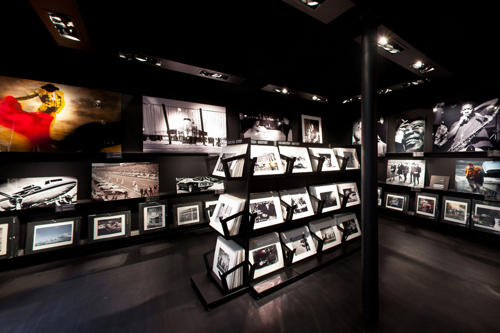 The yellow gallery picture